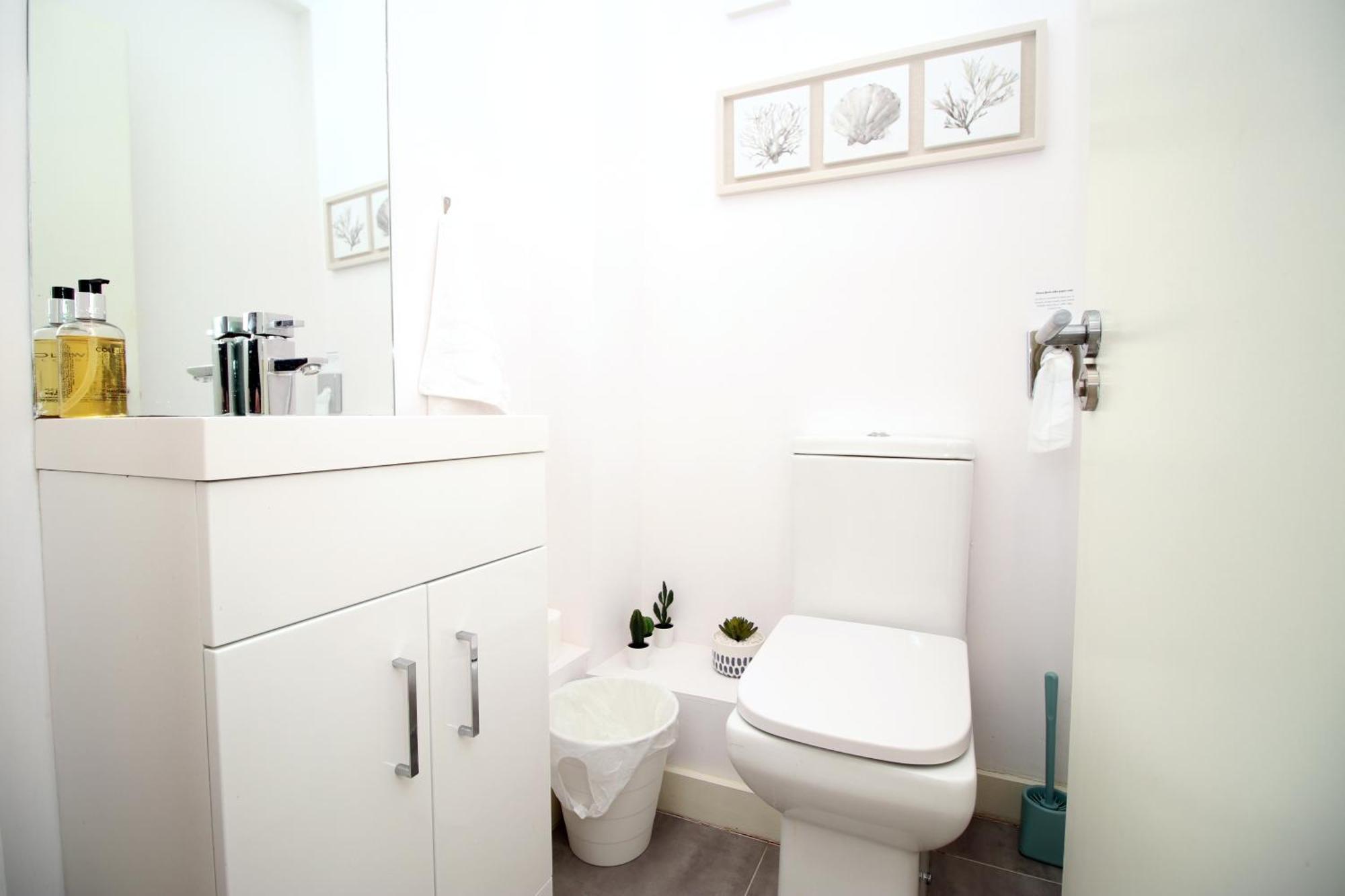 Coastal Penarth Dream! Close To Cardiff Superb Location Near Bars And Restaurants! Dog Friendly And Welcome Breakfast Pack! Exterior foto